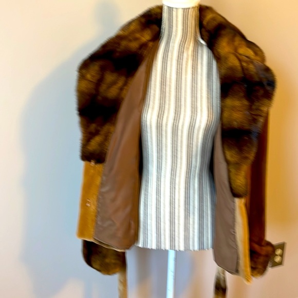 COPY - Mink fur from Saks Fifth Avenue Fur salon - Picture 6 of 9